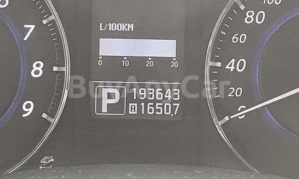 Vehicle photo 8