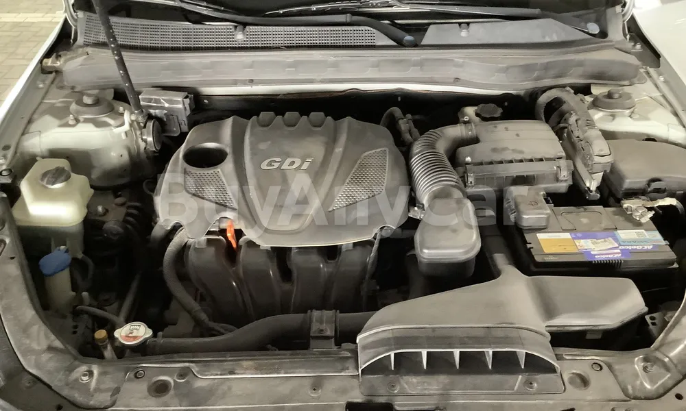 Vehicle photo 6
