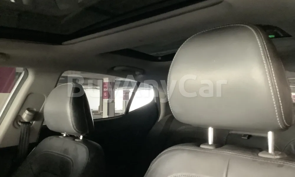 Vehicle photo 9
