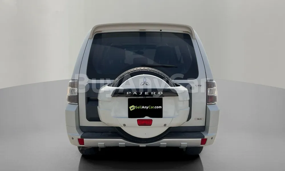 Vehicle photo 2