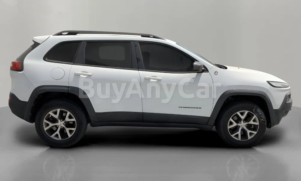 Vehicle photo 3