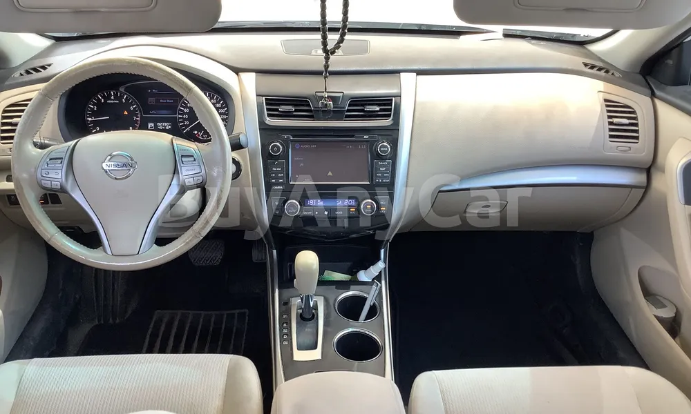 Vehicle photo 8