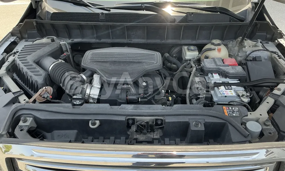 Vehicle photo 6
