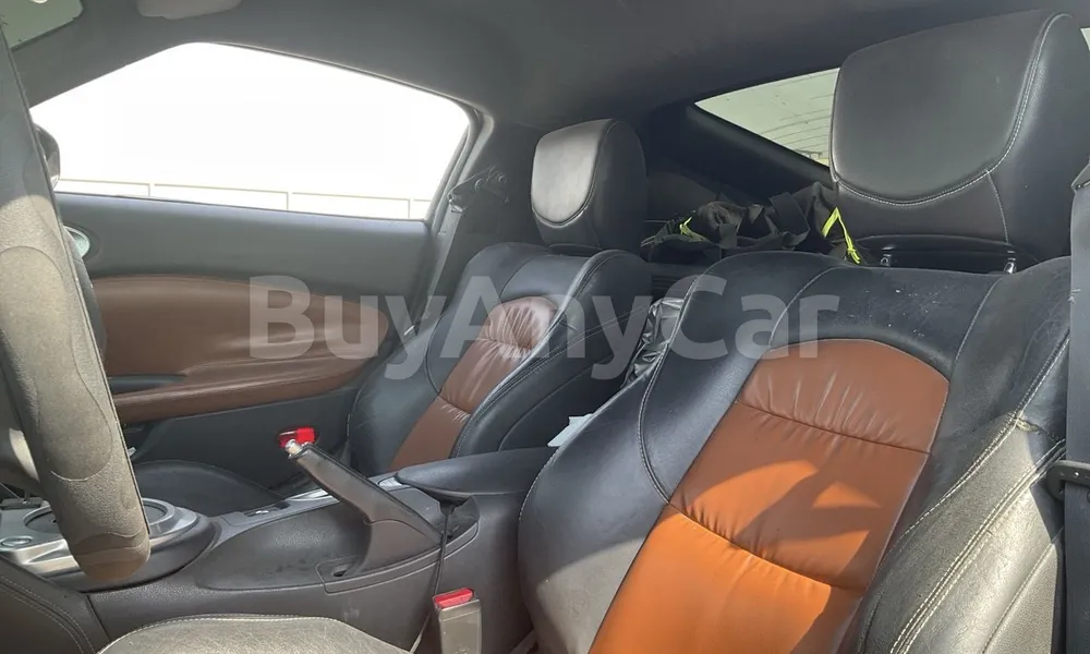 Vehicle photo 8