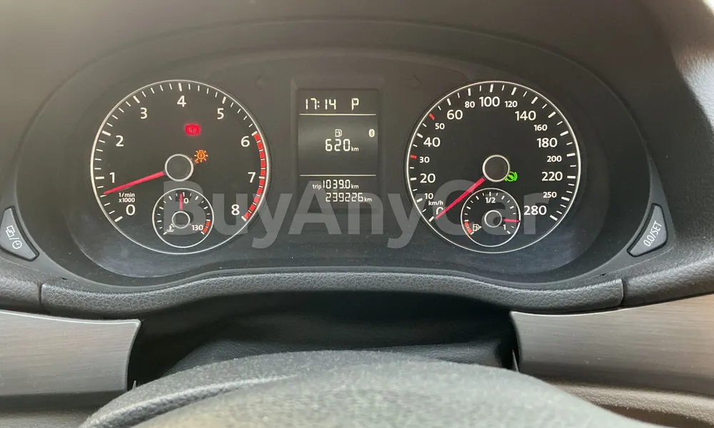 Vehicle photo 6