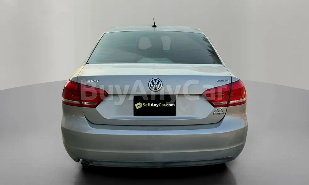 Vehicle photo 2