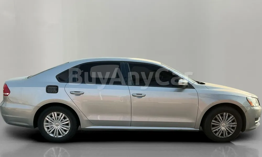 Vehicle photo 4