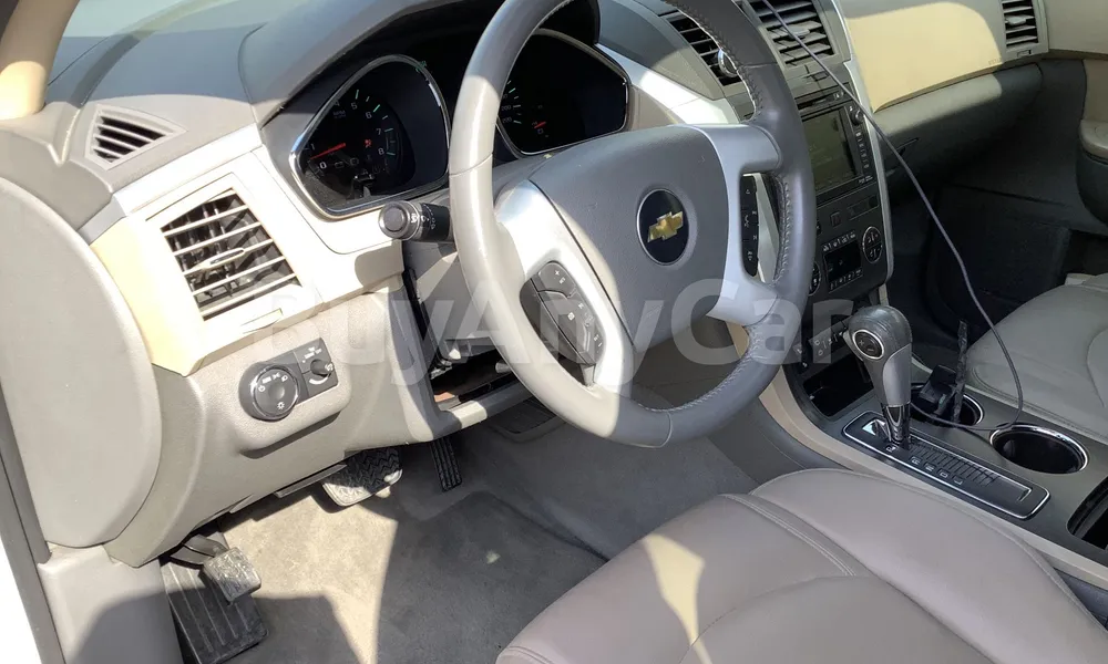 Vehicle photo 7