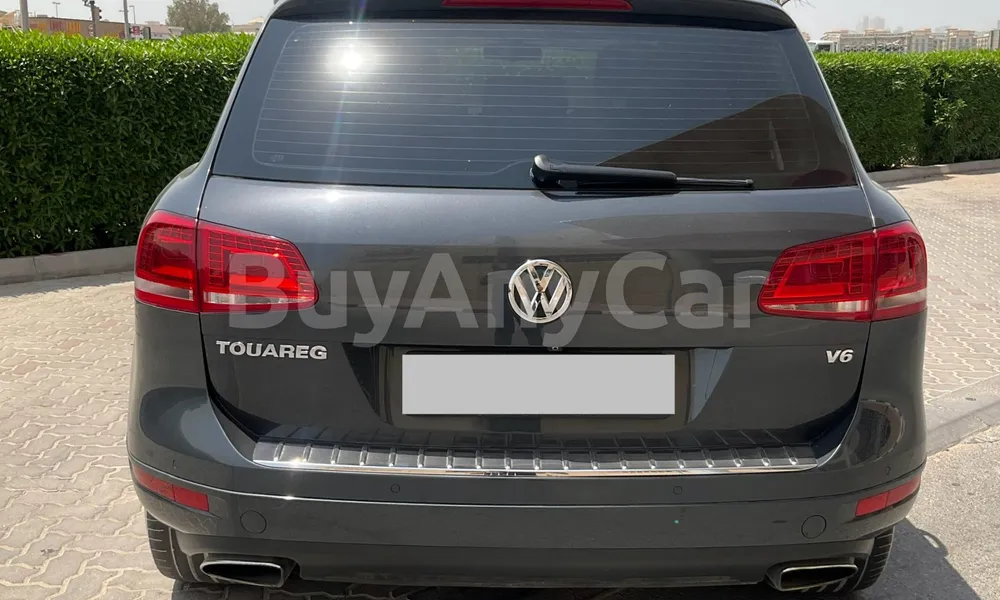 Vehicle photo 2