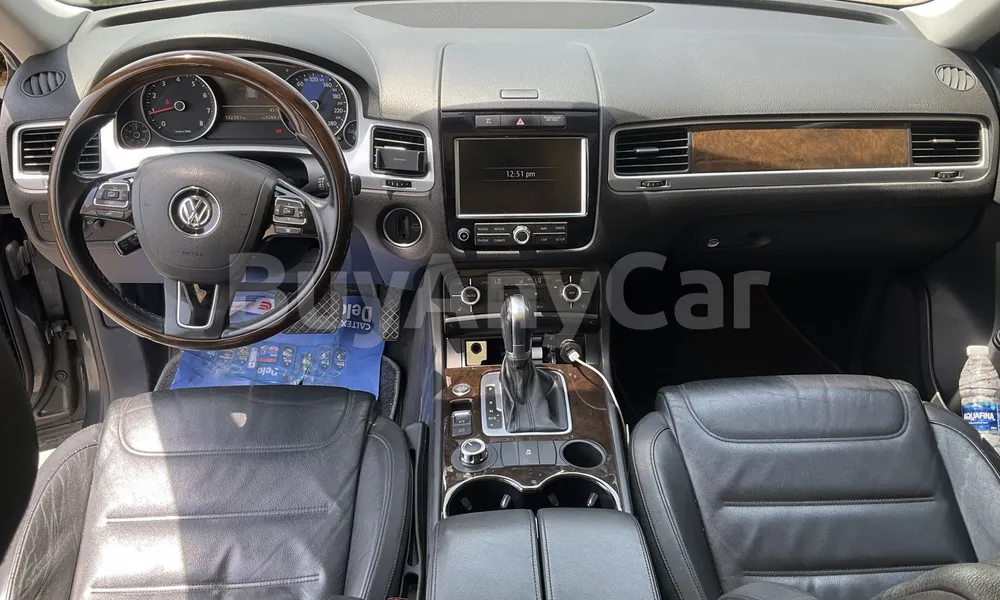 Vehicle photo 8