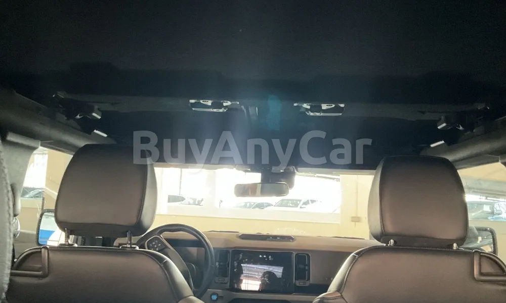 Vehicle photo 8