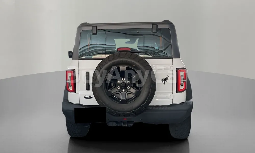 Vehicle photo 2