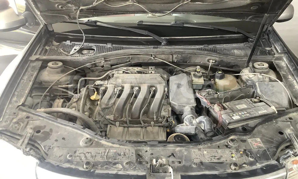 Vehicle photo 7
