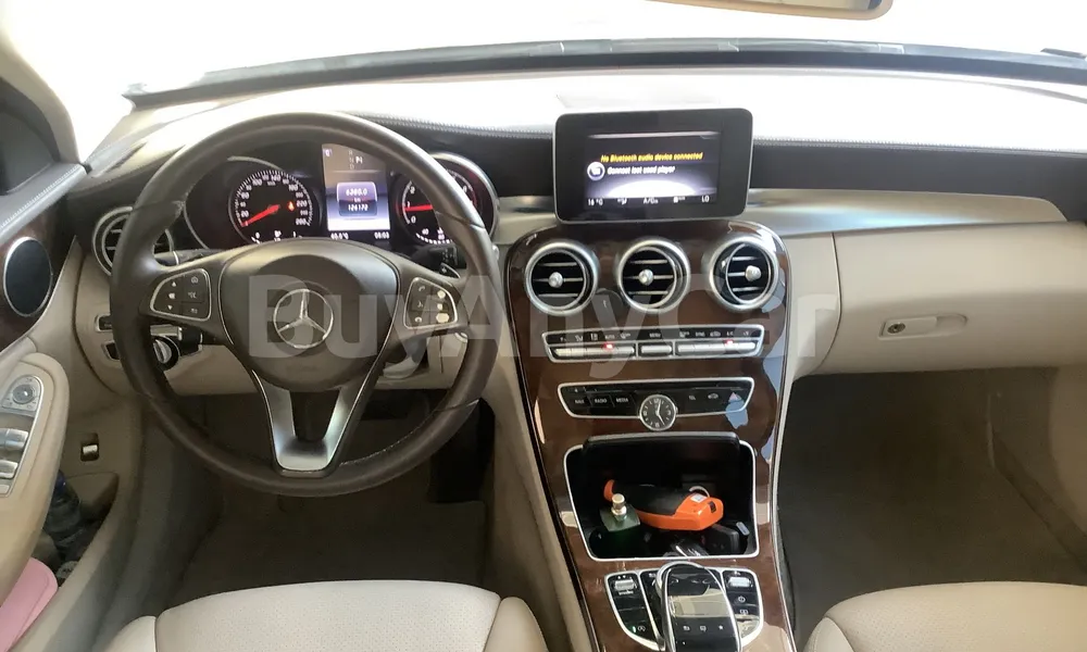 Vehicle photo 8