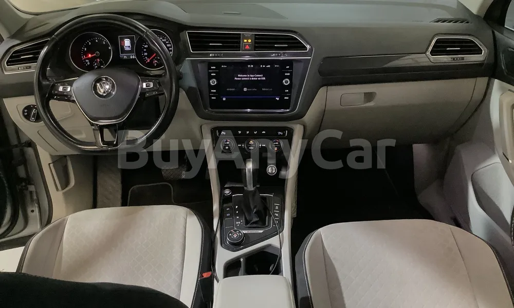 Vehicle photo 8
