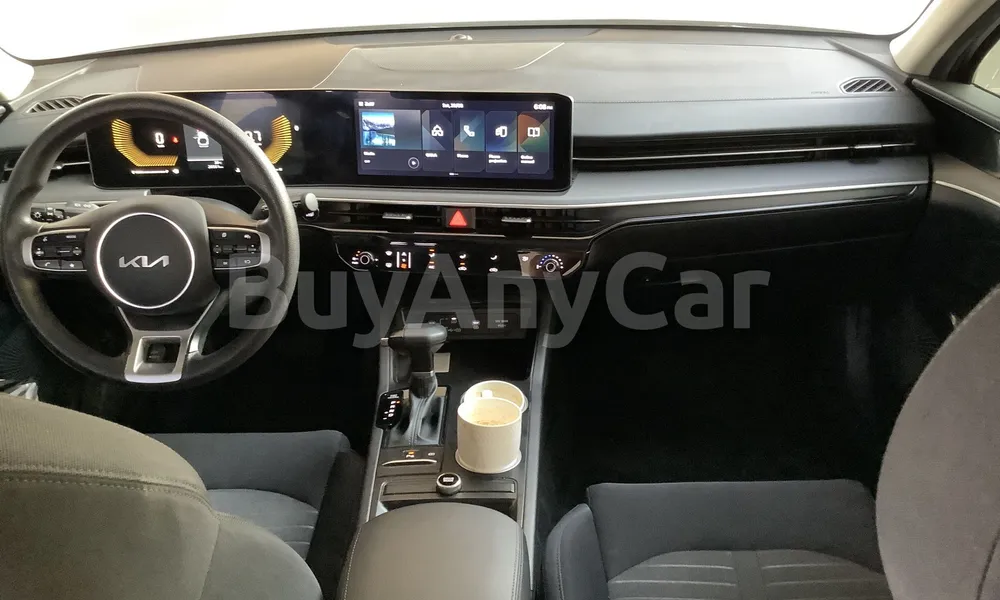 Vehicle photo 6