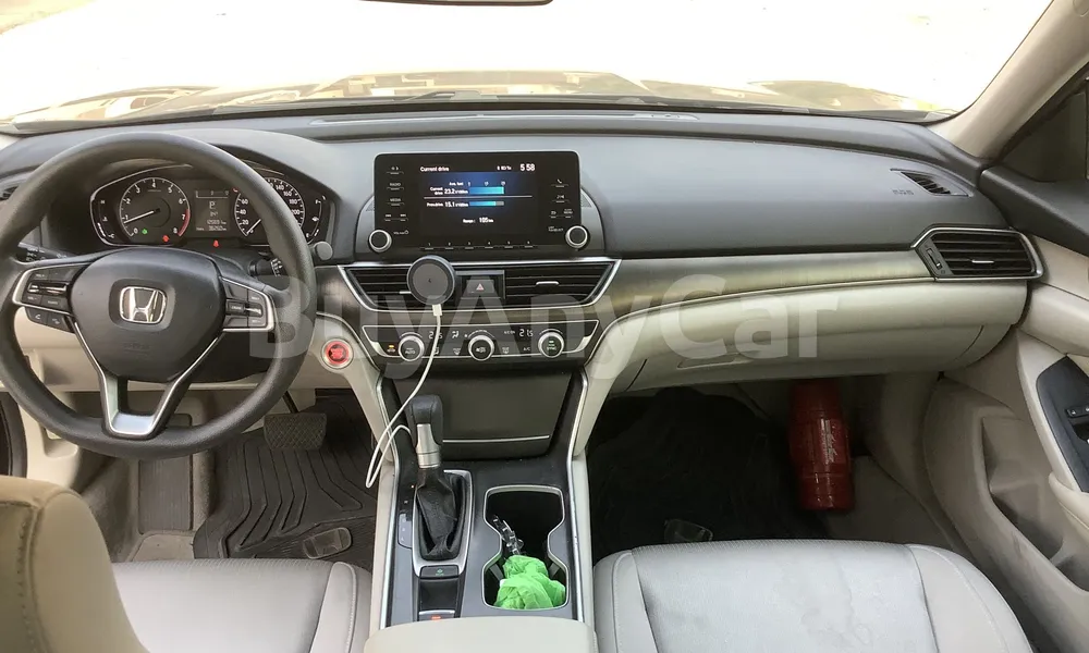 Vehicle photo 8