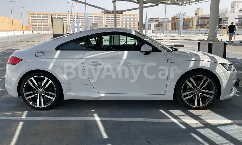 Vehicle photo 4