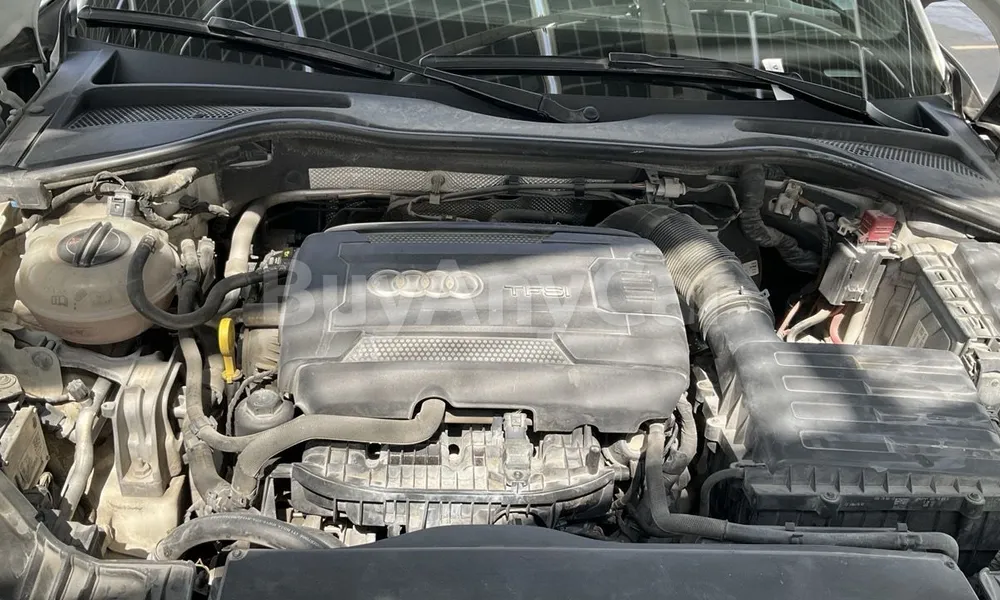 Vehicle photo 7