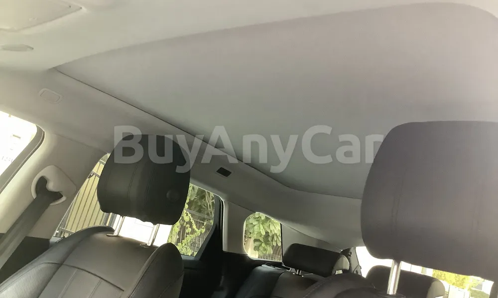 Vehicle photo 9