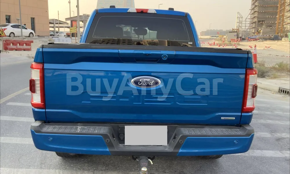 Vehicle photo 2