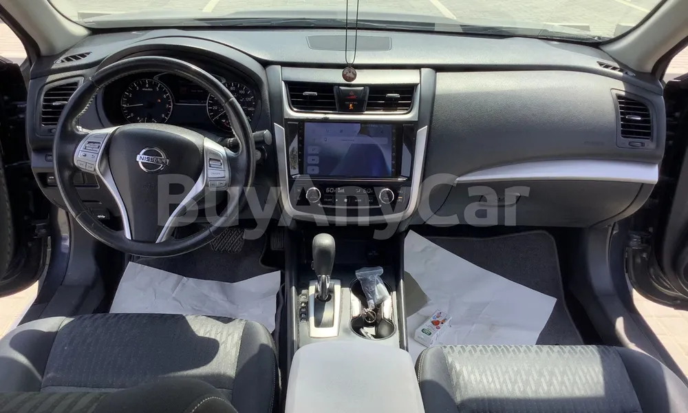Vehicle photo 8