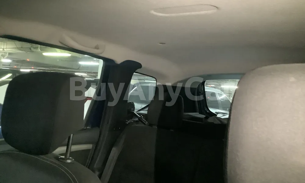Vehicle photo 9