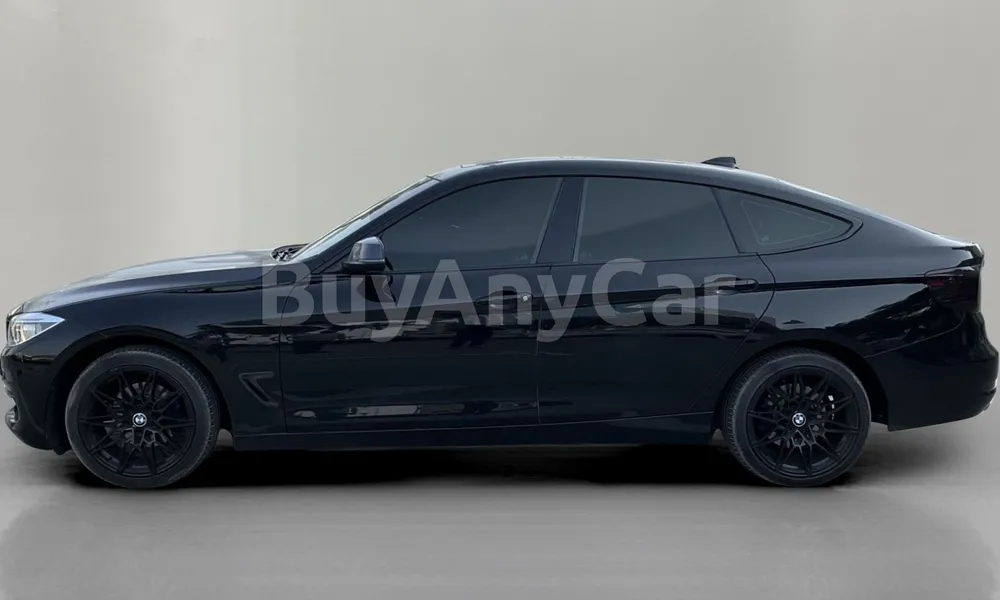 Vehicle photo 3