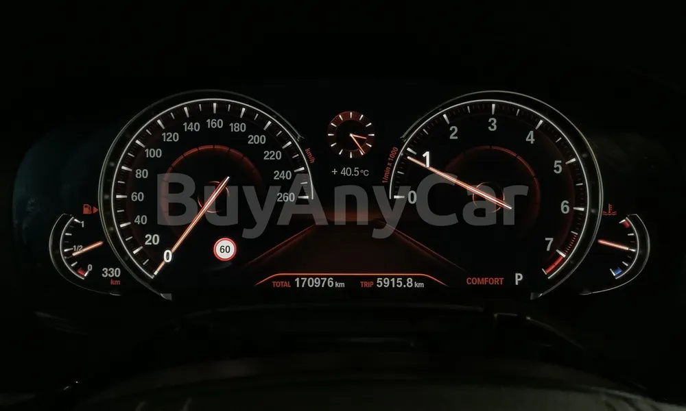 Vehicle photo 6