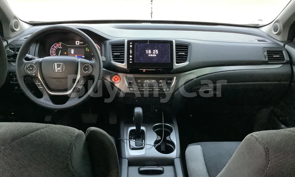 Vehicle photo 8