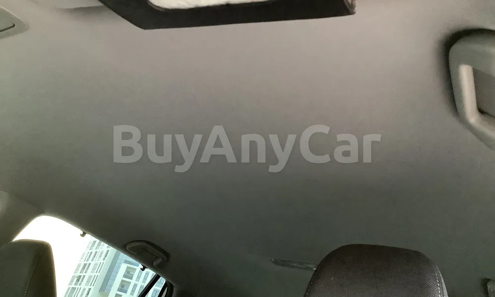 Vehicle photo 9
