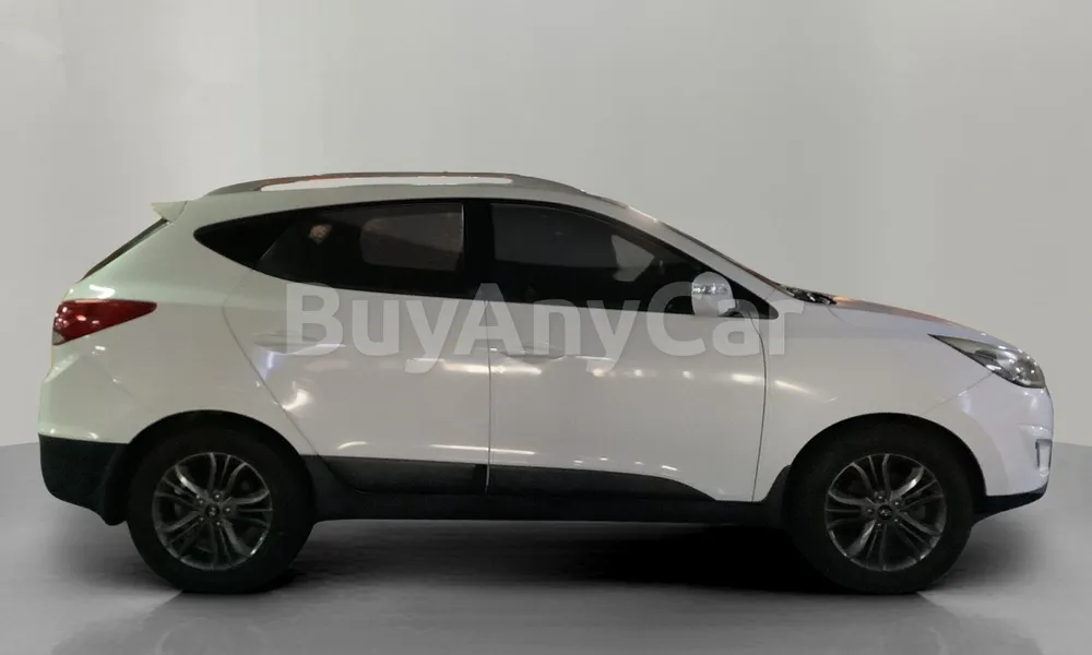 Vehicle photo 3