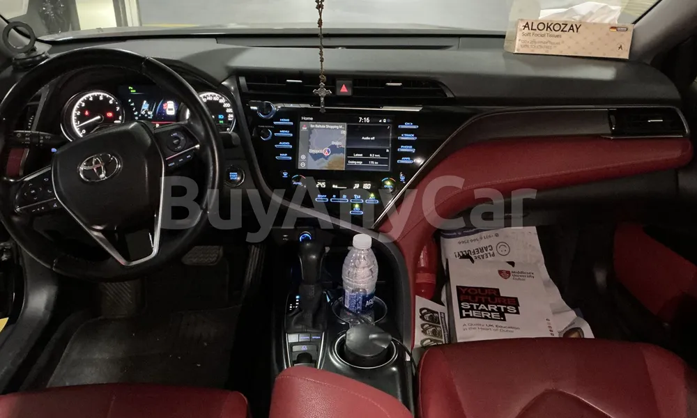 Vehicle photo 9