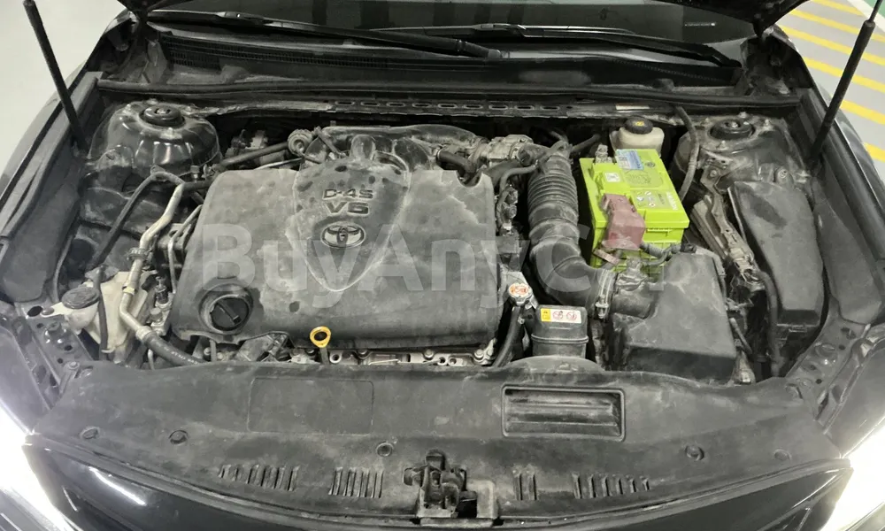Vehicle photo 6