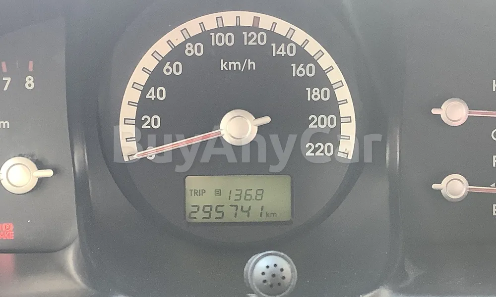 Vehicle photo 7