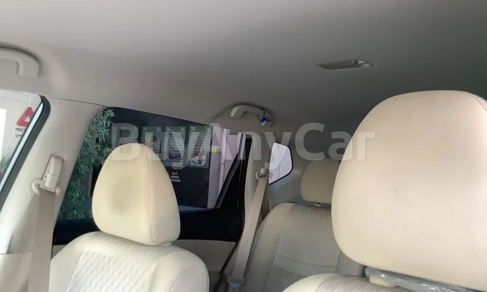 Vehicle photo 7