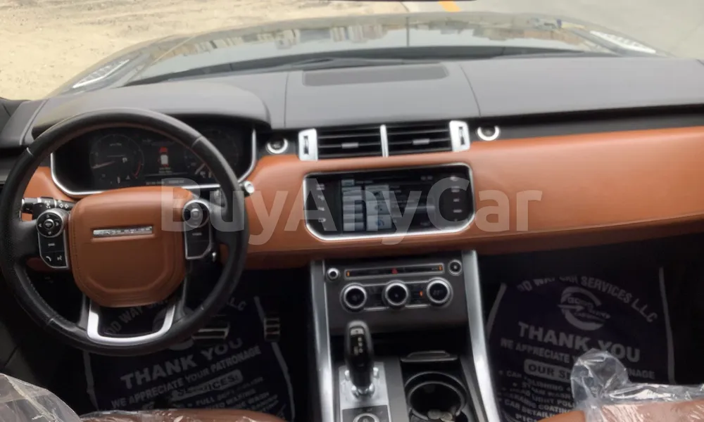 Vehicle photo 8