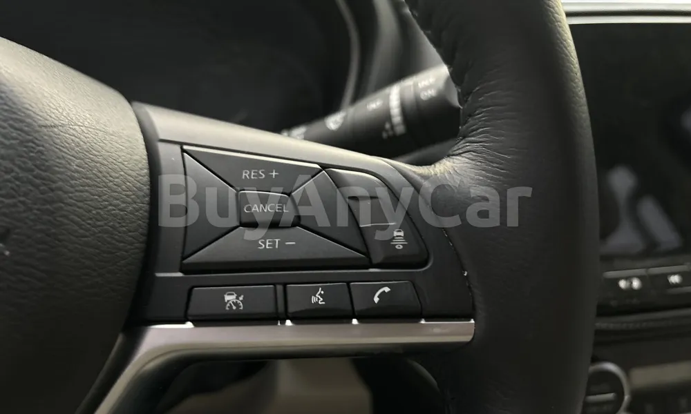 Vehicle photo 12