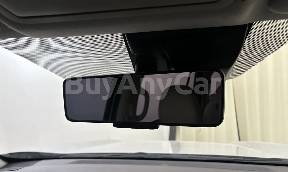 Vehicle photo 10