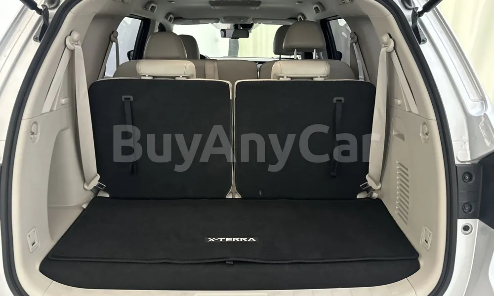 Vehicle photo 13