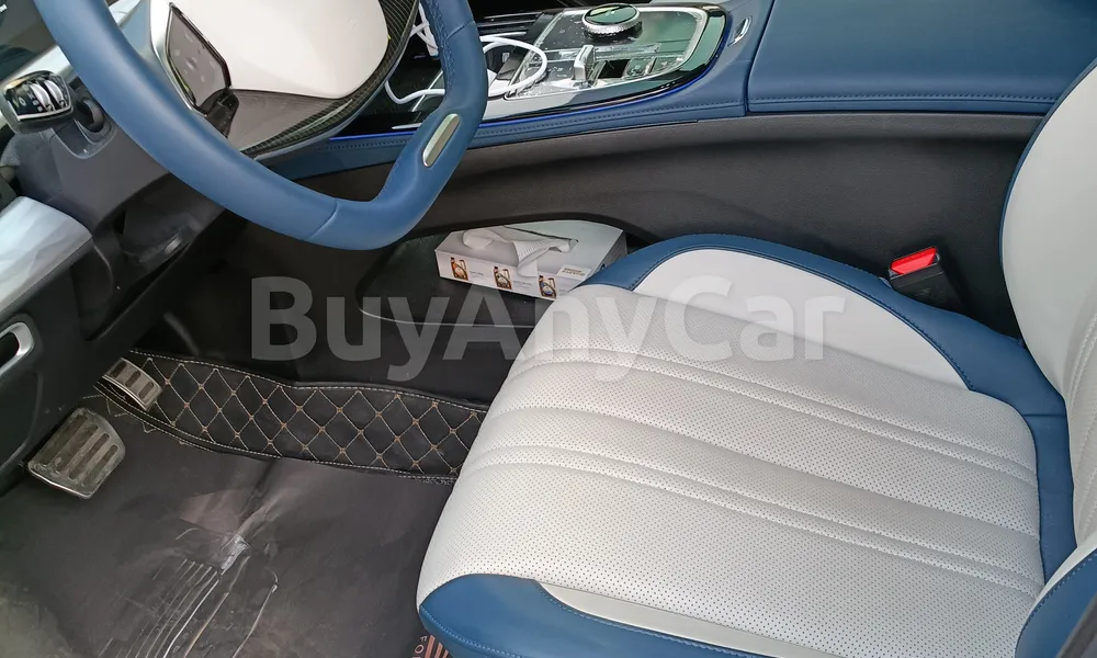 Vehicle photo 5