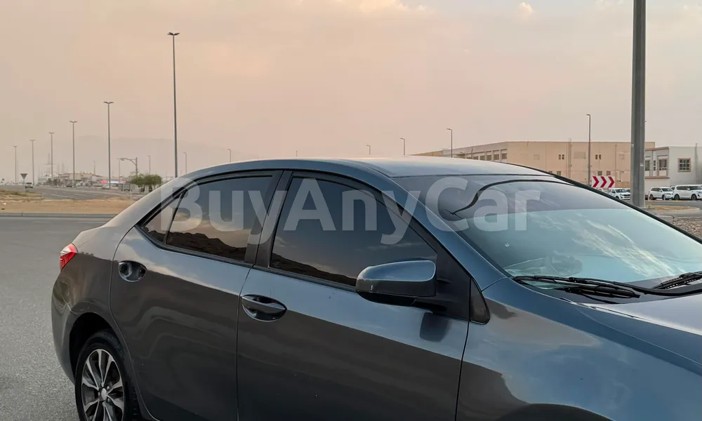Vehicle photo 4