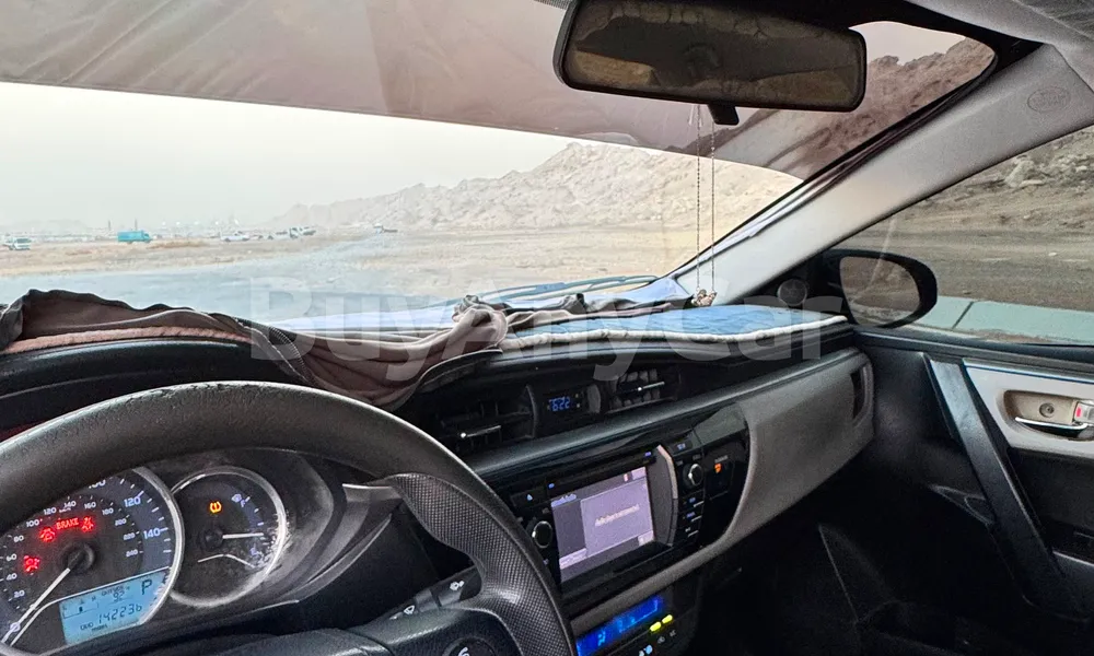 Vehicle photo 12