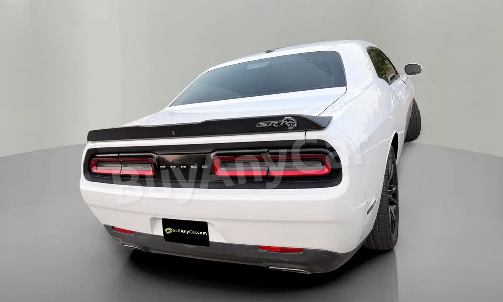 Vehicle photo 2