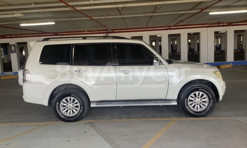 Vehicle photo 3
