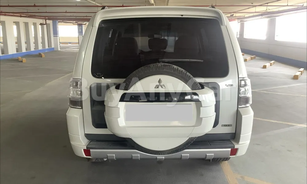 Vehicle photo 2