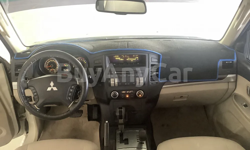 Vehicle photo 8