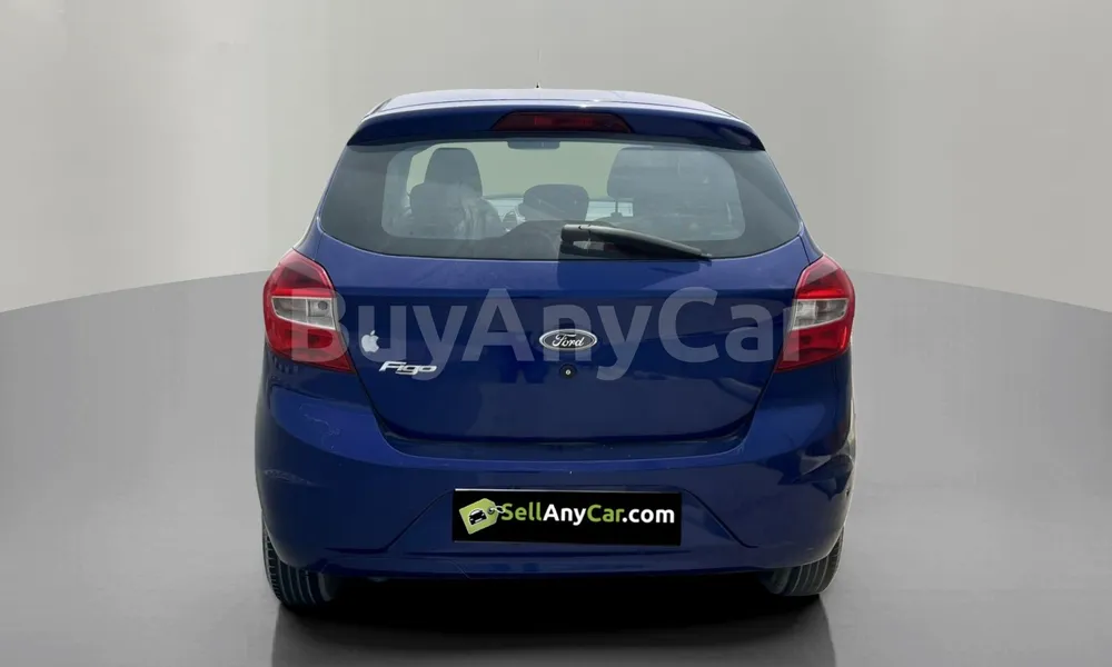 Vehicle photo 2