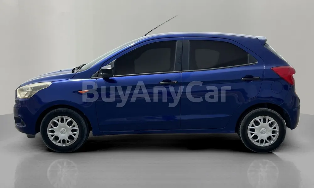 Vehicle photo 4