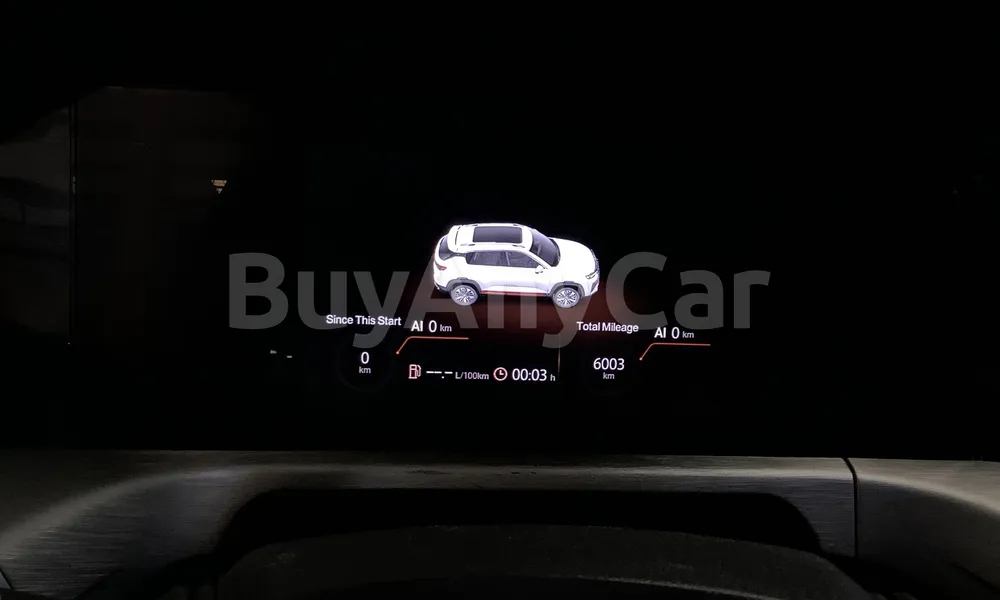 Vehicle photo 6